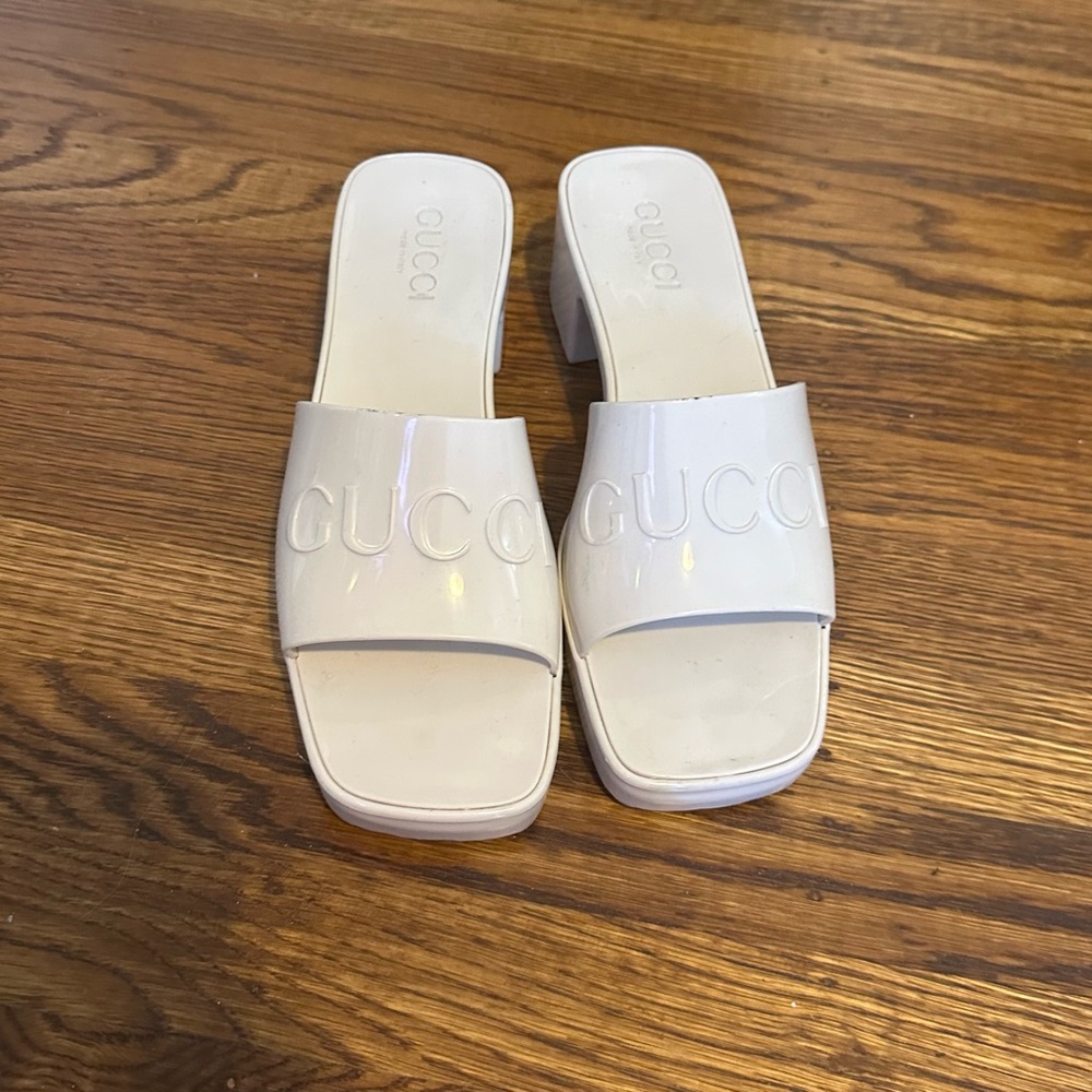 Gucci Women's Rubber Slide
Sandal, White, Rubber